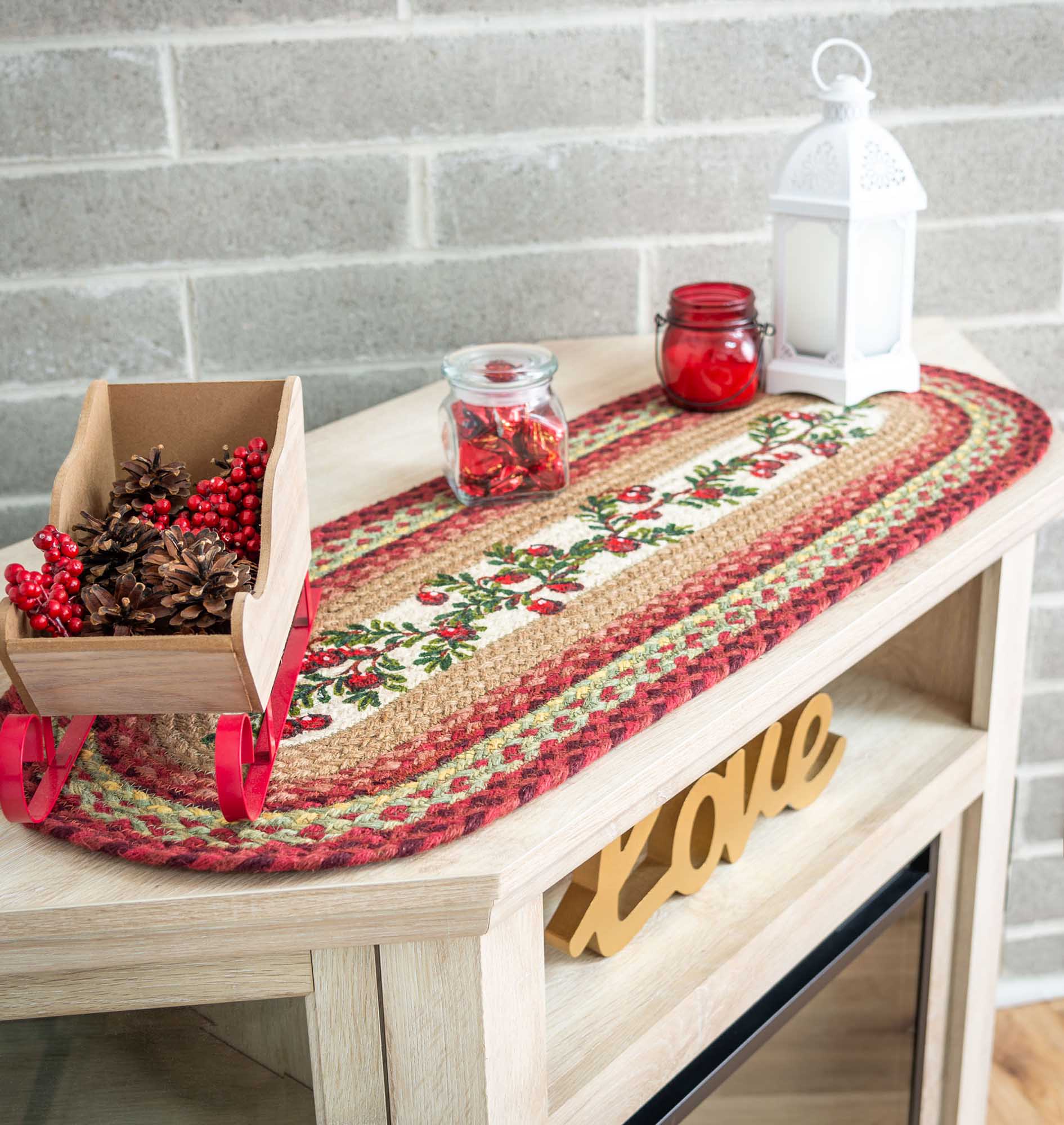 TR-390 Cranberries Oval Table Runner | The Braided Rug Place